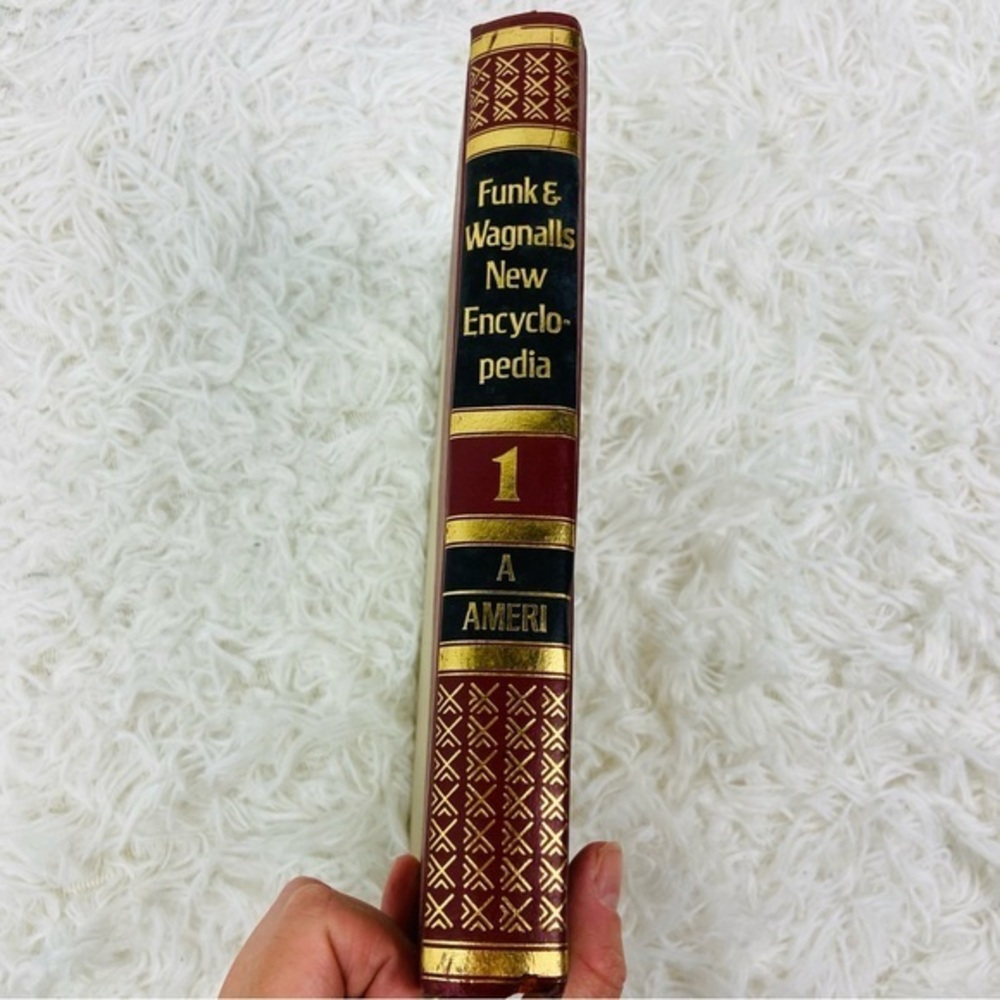 FUNK & WAGNALLS new encyclopedia 1 ameri book